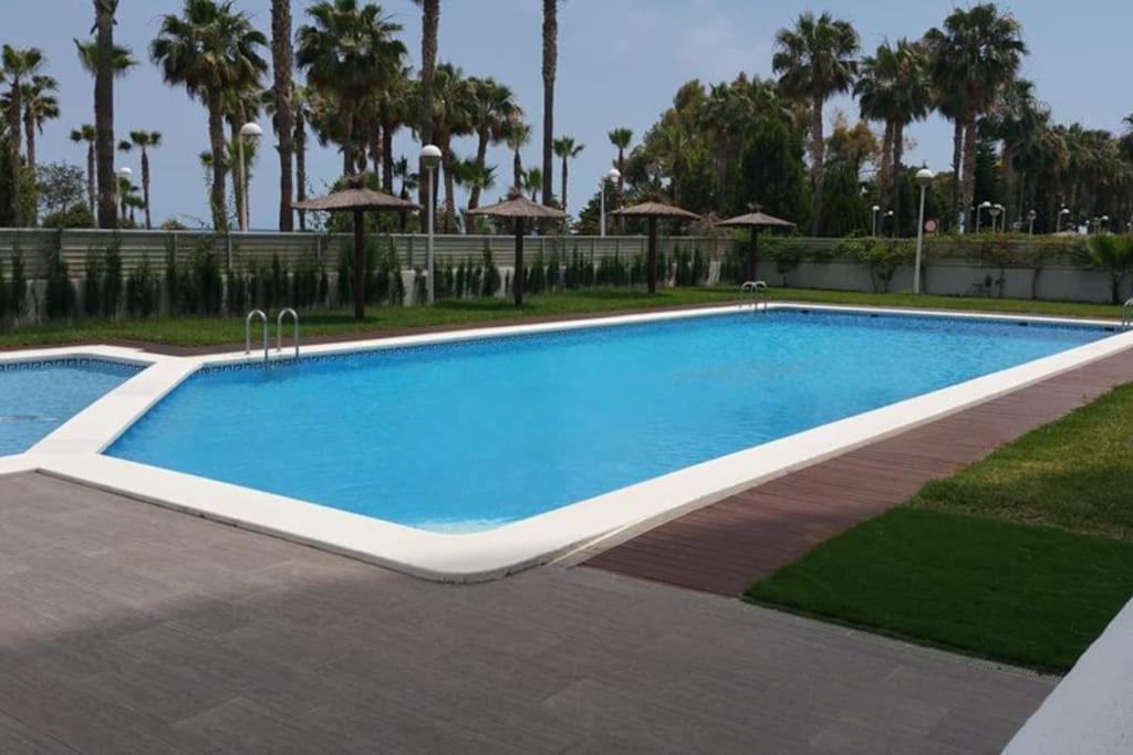 דירות אורופסה דל מר Edificio Mondrian 1ª Linea Vistas Al Mar מראה חיצוני תמונה